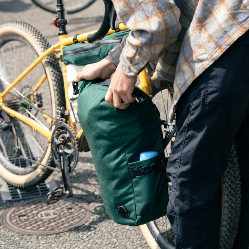 フェアウェザー FAIRWEATHER all terrain pannier navy FW0371 : vic2