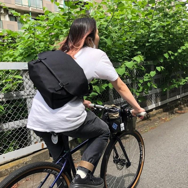 ブルーラグ BLUE LUG the messenger bag half black : vic2
