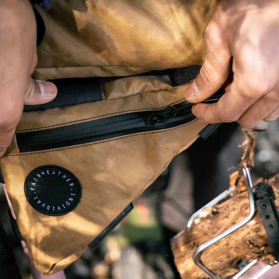 フェアウェザー FAIRWEATHER corner bag ecopak/coyote コーナーバッグ A配 |  | 03