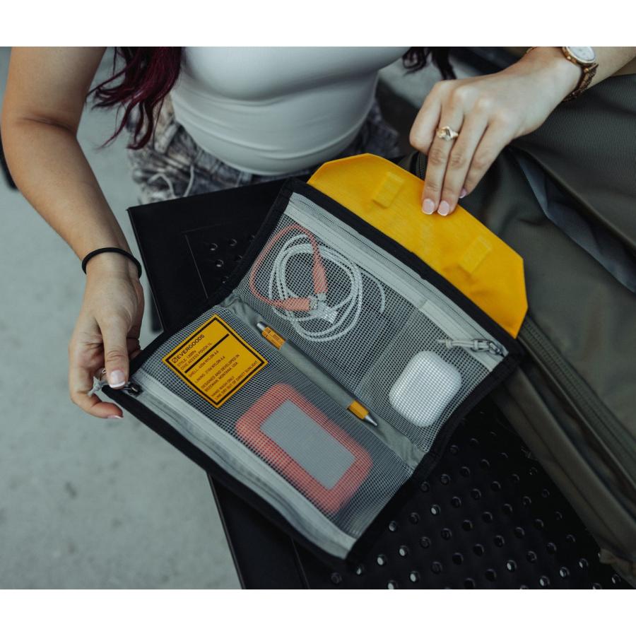 あすつく対応 エバーグッズ EVERGOODS CAP1 - Civic Access Pouch 1L Expedition Yellow eg13009a |  | 05