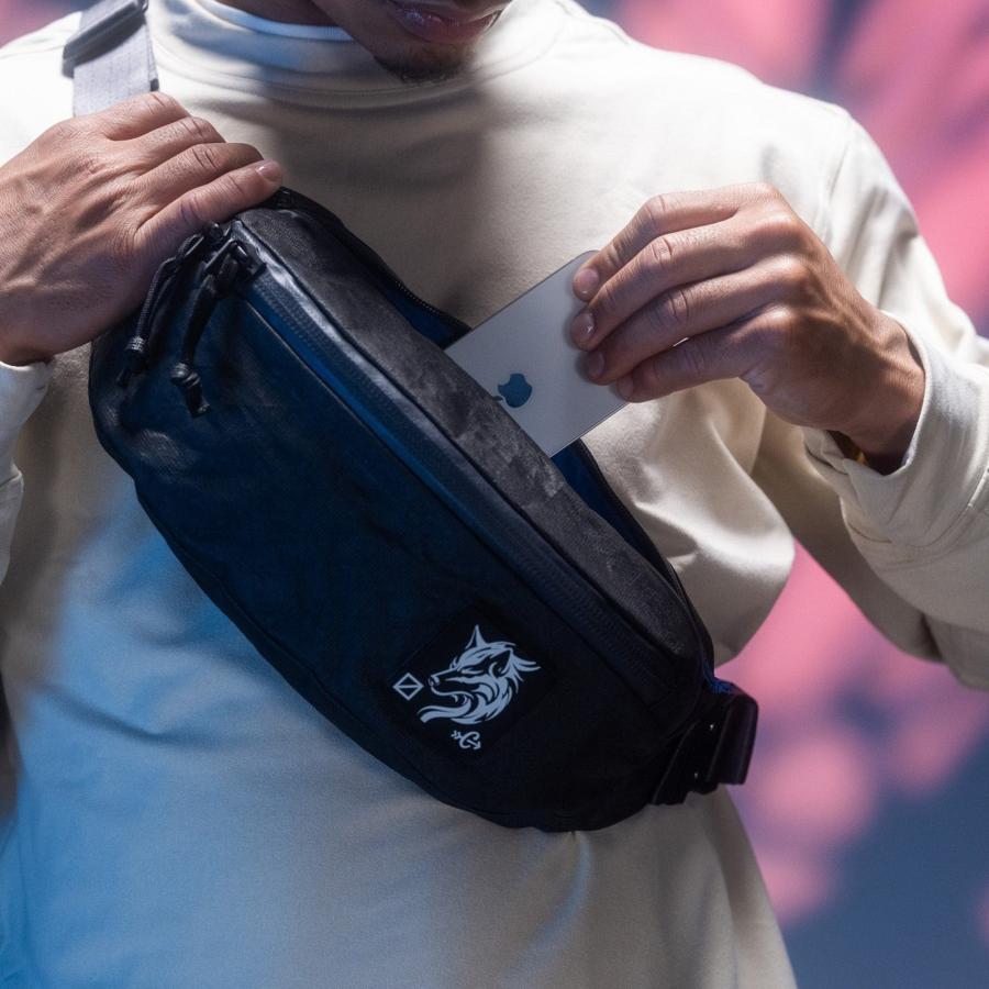 あすつく対応 エバーグッズ EVERGOODS CAS2 - Civic Access Sling 2L Carryology Kludde Edition Black Magic/Blue Flame eg13011cu |  | 03