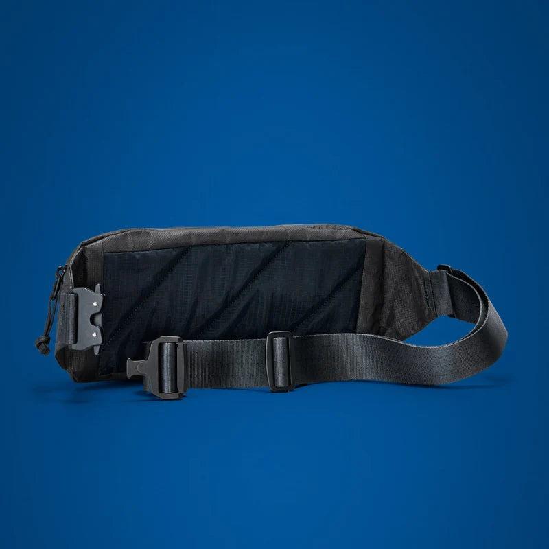 あすつく対応 エバーグッズ EVERGOODS CAS2 - Civic Access Sling 2L Carryology Kludde Edition Black Magic/Blue Flame eg13011cu |  | 06