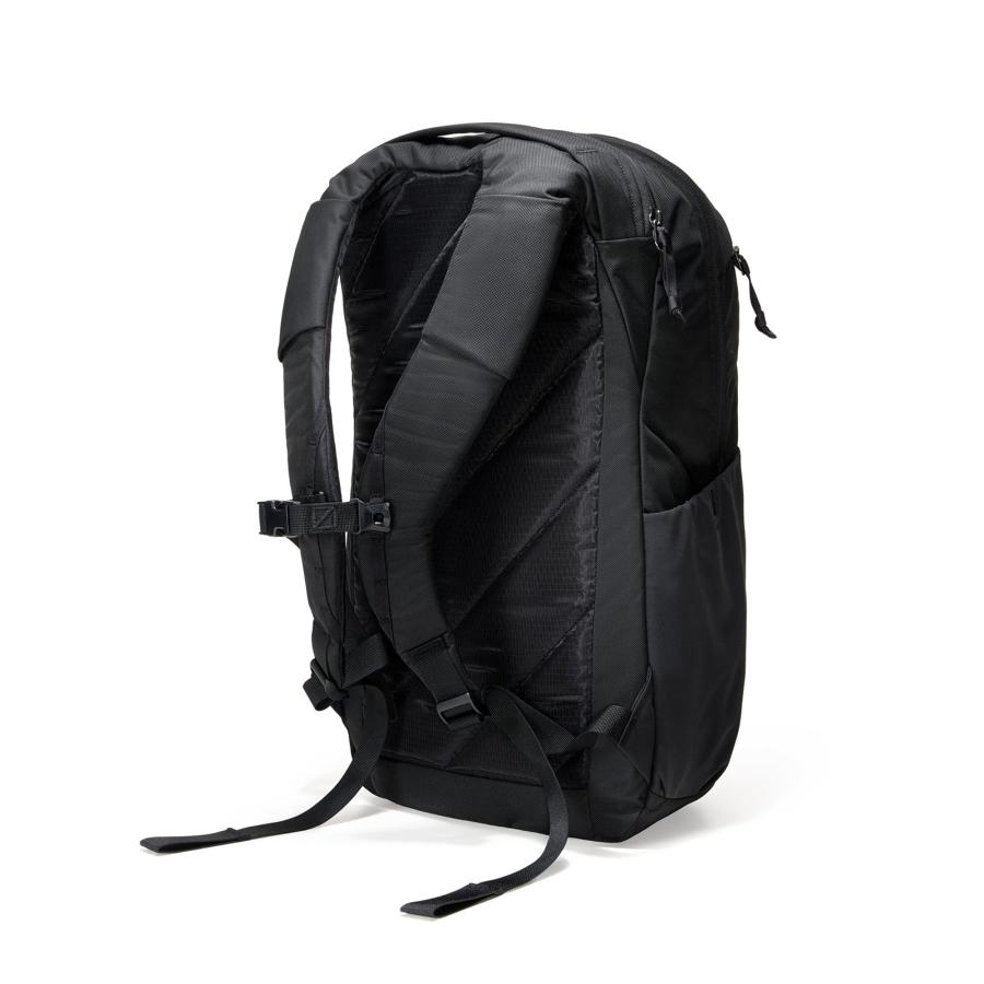 あすつく対応 エバーグッズ EVERGOODS CHZ26 - Civic Half Zip 26L V3 Solution Black eg13005d シビックハーフジップ 26L バックパックの画像