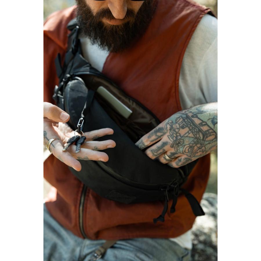 あすつく対応 エバーグッズ EVERGOODS MHP3.5 - Mountain Hip Pack 3.5L X-pac Black Coyote eg11003ax マウンテンヒップパック | EVERGOODS | 04