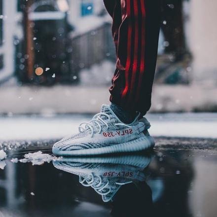 イージー 350 V2 ブルー ティント adidas YEEZY Boost V2 Blue Tint 正規品 全国送料無料 :B37571:Victoria SNKRS - 通販 - Yahoo!ショッピング