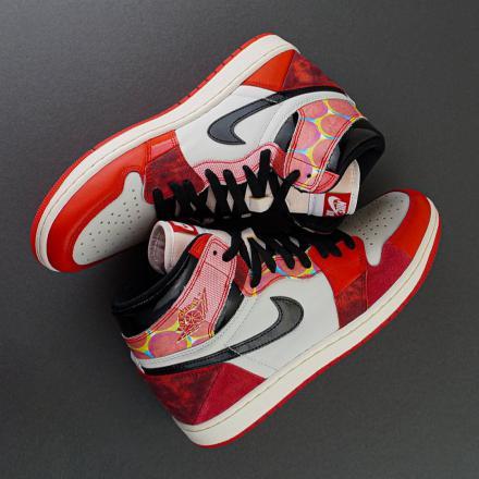 スパイダーマン × ナイキ エアジョーダン1 ハイ OG SP ネクスト