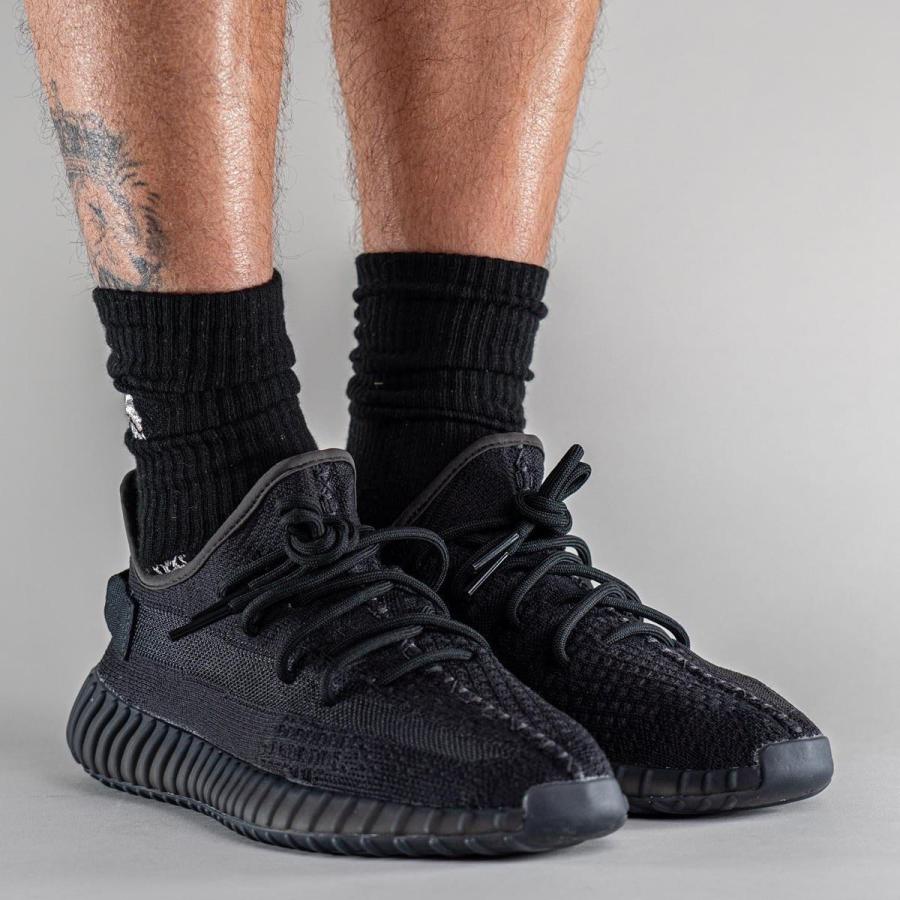 イージー ブースト 350 V2 オニキス adidas YEEZY Boost 350 V2 Onyx