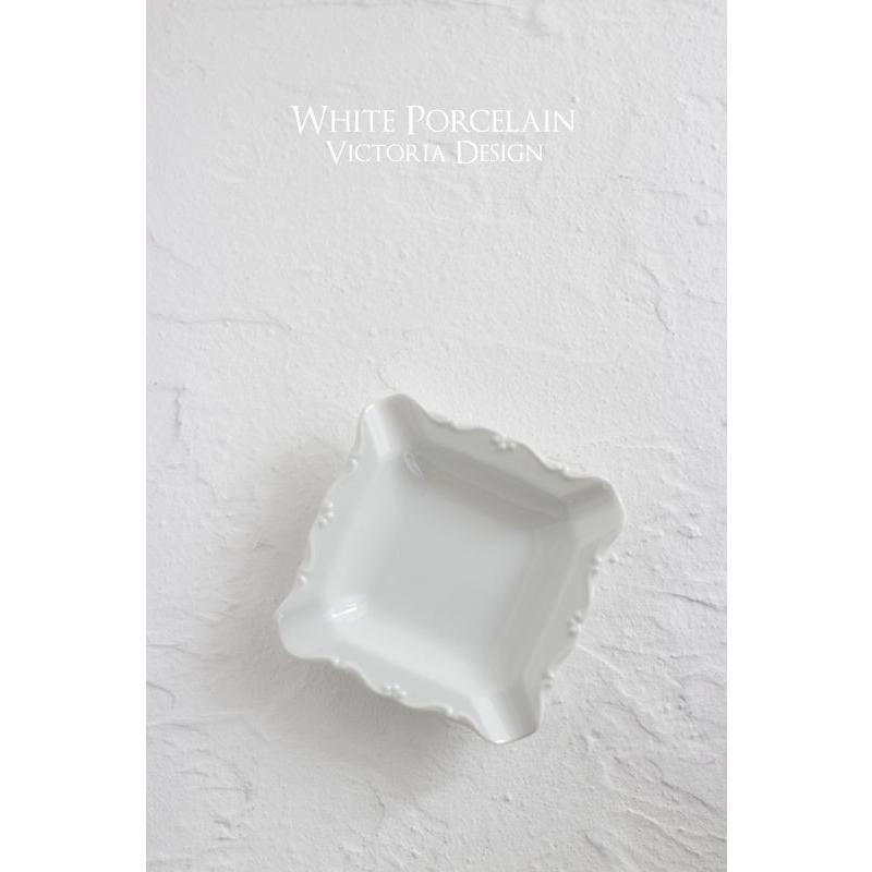 AUSTRIA 持ち手付きボウル トレー 皿 ポピー柄 透かし ピューター製 AUSTRIA 持ち手付きボウル トレー 皿 ポピー柄 透かし ピューター製