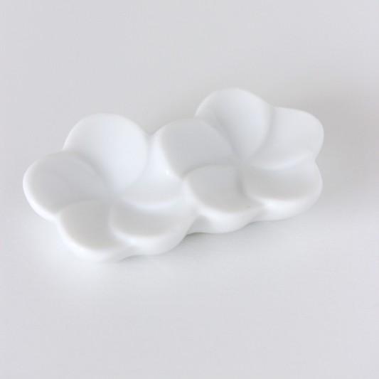 ポーセラーツ 白磁 食器 箸置き (プルメリア2輪) 北欧風 : VICTORIA