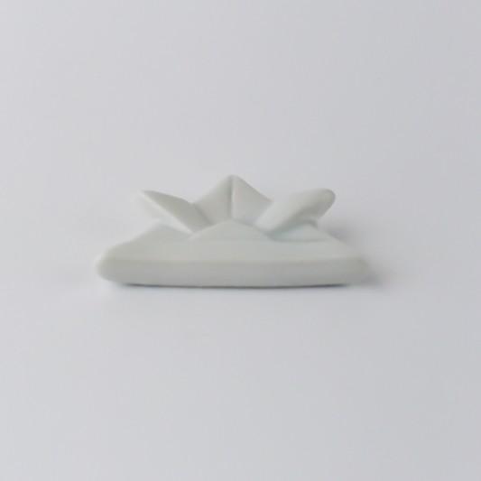 ポーセラーツ 白磁 食器 箸置き(兜) 北欧風 : VICTORIA DESIGN - 通販