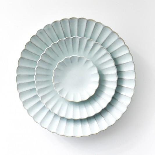食器 皿 プレート 器 ホワイト ライトブルー おしゃれ 瀬戸焼菊皿 M