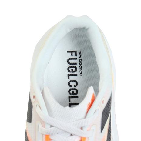 New Balance - ニュー平衡にする（new balance）（レディース）駈けっくらシューズ 形づくるシューズ 部活 FuelCell Rebel v4 WFCXCN4 B
