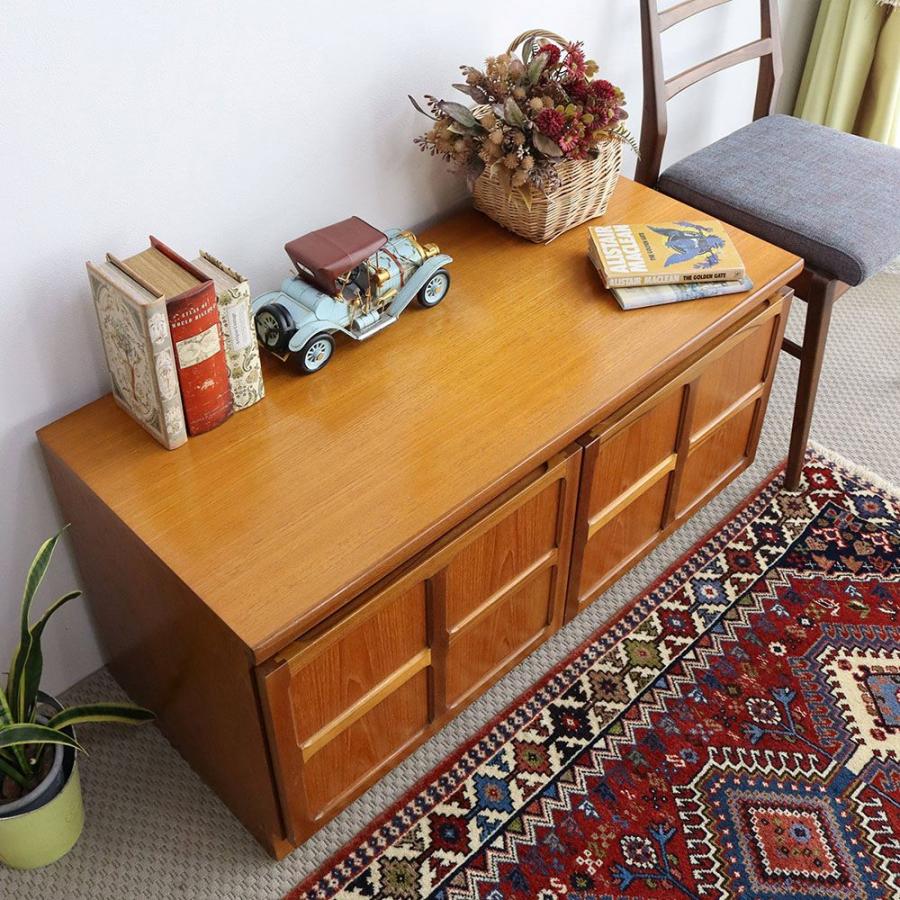 英国ヴィンテージ NATHAN ネイサン チーク コーナーTVボード