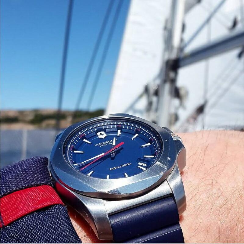 VICTORINOX　ビクトリノックス　アンコンジャケット　42　ネイビー VICTORINOX（ビクトリノックス）I.N.O.X. AUTOMATIC - I.N.O.X.