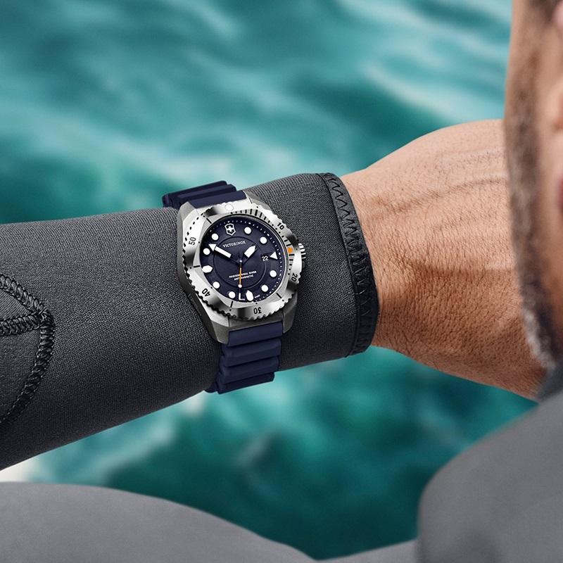 オリジナルCAPプレゼント ビクトリノックス 時計 VICTORINOX 公式 DIVE PRO ダイブプロ クォーツ ステンレススチール ブルー 正規品 5年保証 腕時計 メンズの画像