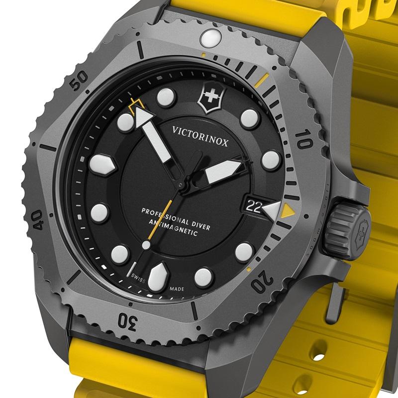 オリジナルCAPプレゼント ビクトリノックス 腕時計 メンズ 防水 VICTORINOX 公式 DIVE PRO ダイブプロ クォーツ チタン ラバー イエロー 正規品 5年保証 時計の画像