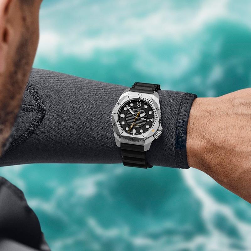 VICTORINOX（ビクトリノックス） オリジナルCAPプレゼント 時計 公式