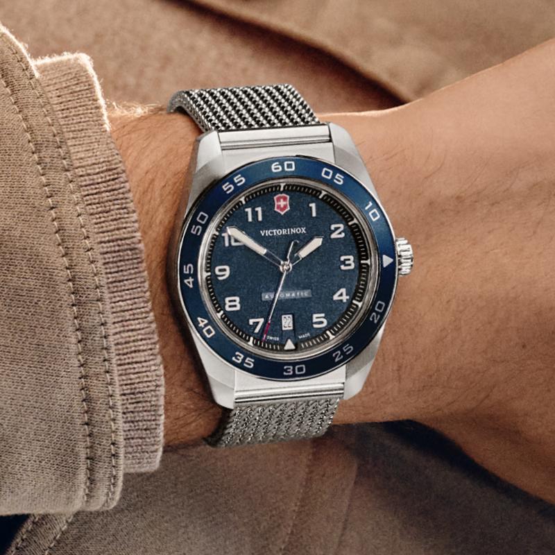 オリジナルCAPプレゼント ビクトリノックス VICTORINOX 公式 スイスアーミー オートマティック ブルー ステンレススチールブレス 正規品 5年保証 腕時計 メンズの画像
