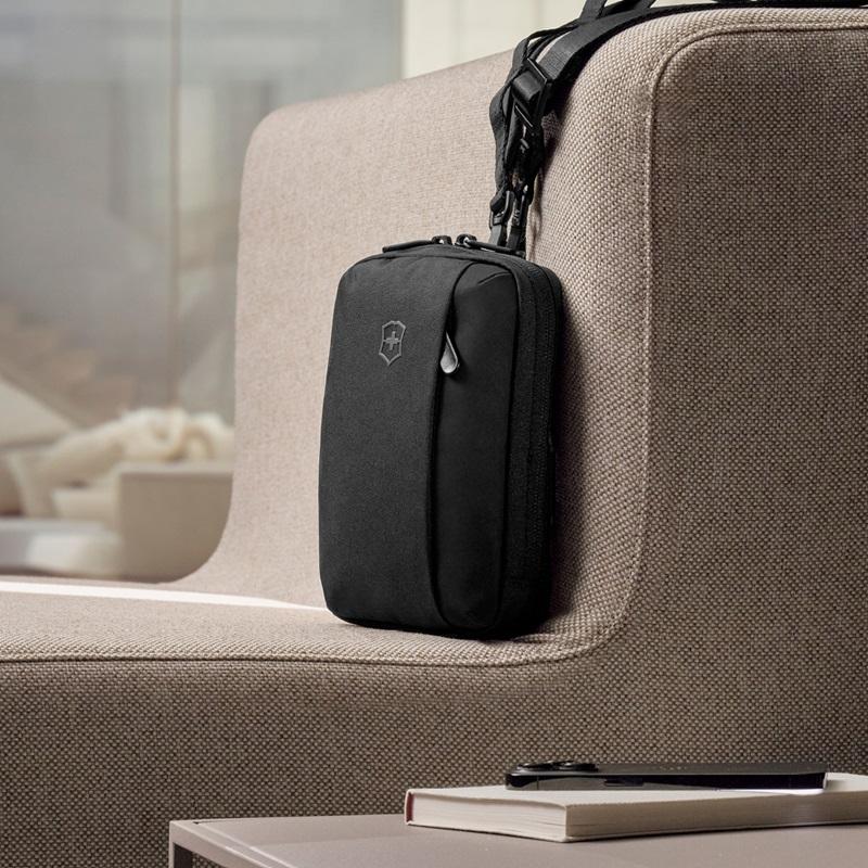 VICTORINOX（ビクトリノックス） 公式 シティポーチ ブラック トラベル