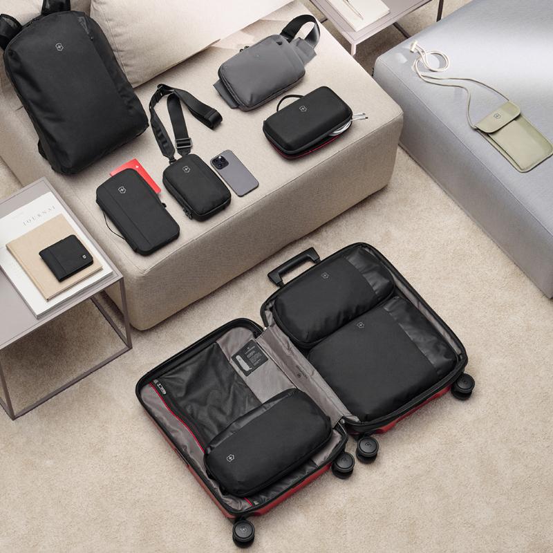 VICTORINOX（ビクトリノックス） 公式 ベルトバッグ 2色 ブラック
