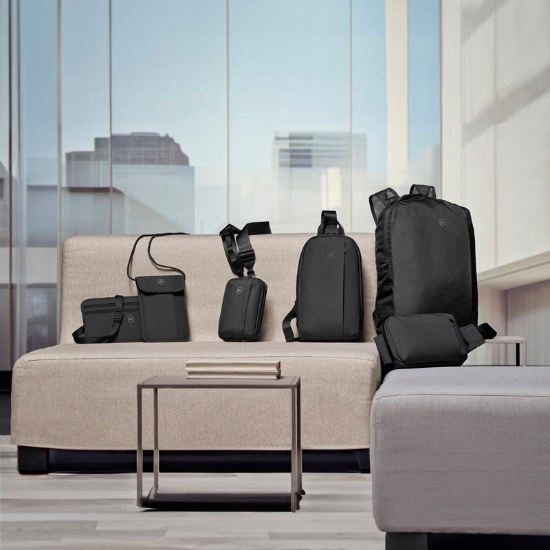 VICTORINOX（ビクトリノックス） 公式 スリングバッグ ブラック