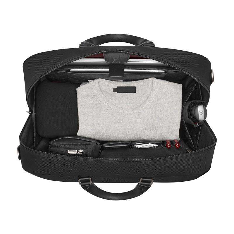 ビクトリノックス VICTORINOX 公式 ミシック ウィークエンダー 35L ブラック 正規品 ビジネス 出張 ボストンバッグ ダッフルバッグ 大容量の画像