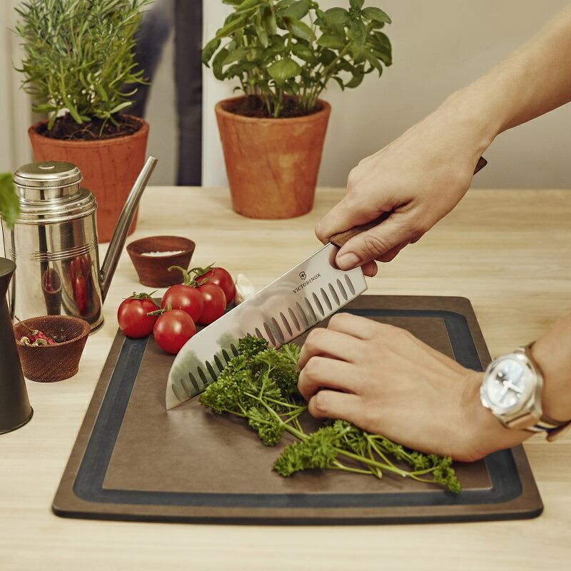 スイスモダン ビクトリノックス ナイフ VICTORINOX 公式 三徳包丁 溝付