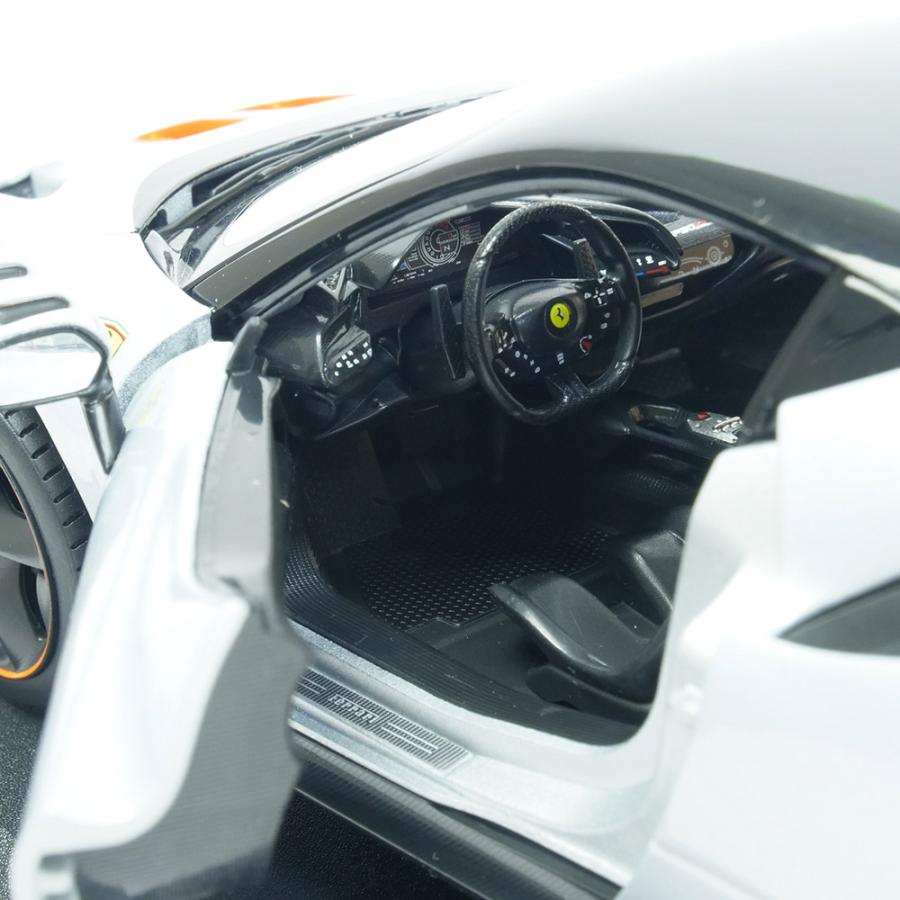 Bburago 1/18スケール フェラーリ SF90 XX ストラダーレ ホワイト 18-16020Wの画像