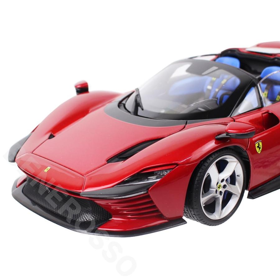 BBURAGO 1/18スケール フェラーリ デイトナ SP3 オープンルーフ 2022 メタリック レッド シグニチャー シリーズ 18-16912R これにより台座やモデルカーが破損した場合は返品交換対象外となります