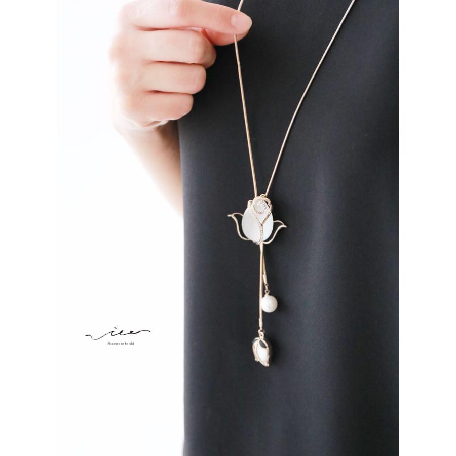 ネックレス アクセサリー 美しく咲く花 ネックレス レディース ミセス 婦人服 Vieo ヴィオ 40代 50代 60代 E Vieo 通販 Yahoo ショッピング