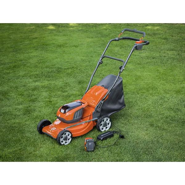 ハスクバーナ 芝刈り機 手押し LC137i バッテリー式 刈幅37.5cm 集草 