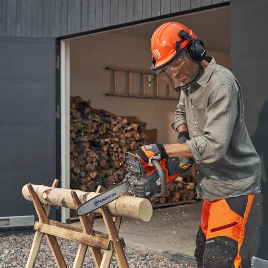 ハスクバーナ（Husqvarna） ヘルメット 高機能 軽量 プロ仕様 林業用