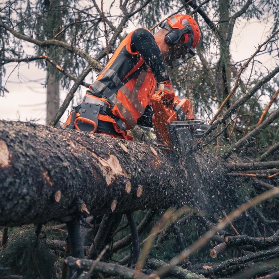 ハスクバーナ（Husqvarna） ヘルメット 高機能 軽量 プロ仕様 林業用 