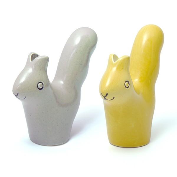 花瓶 オブジェ 陶器 一輪挿し リス 鹿児島睦 デザイン 北欧 おしゃれ かわいい インテリア 置物 イエロー グレー りす 動物 小さい ミニ En Liten Van Viewgarden 通販 Yahoo ショッピング