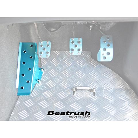 【LAILE/レイル】 Beatrush ドライバーフットレスト シルバー トヨタ ヤリス MXPA10 マニュアル車専用 [S41018DRS] | LAILE | 02