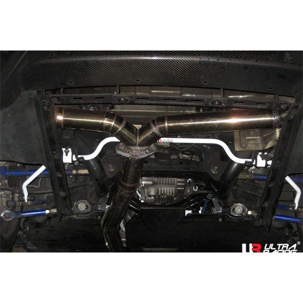 【Ultra Racing】 リアスタビライザー φ18 ニッサン GT-R R35 07/12- [AR18-244]