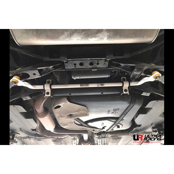 【Ultra Racing】 リアスタビライザー φ23 ボルボ V50 MB5254 04/05-13/01 [AR23-086]