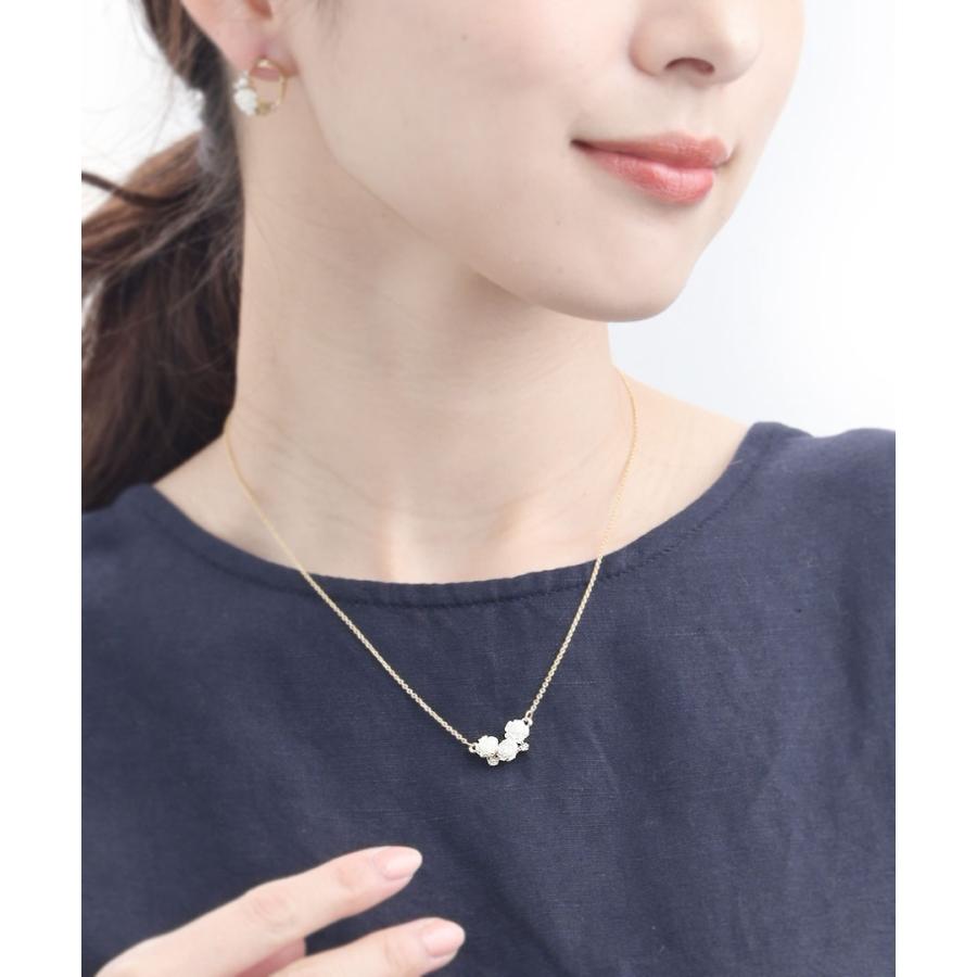 薔薇ピンクシェルペンダントにナイロン25連ネックレス