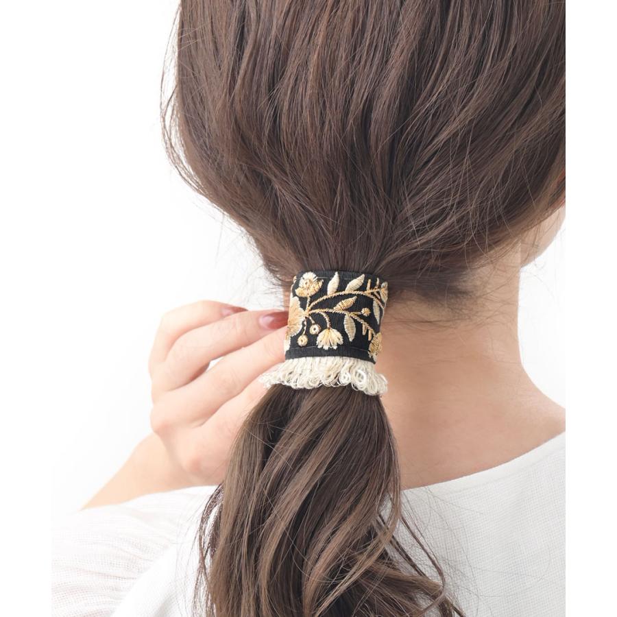 ꕤインド刺繍生地　ポニーフック　ヘアカフ　黒　アンティーク　ベロアꕤ ꕤインド刺繍生地 ポニーフック ヘアカフ 黒 アンティーク ベロアꕤ ꕤ