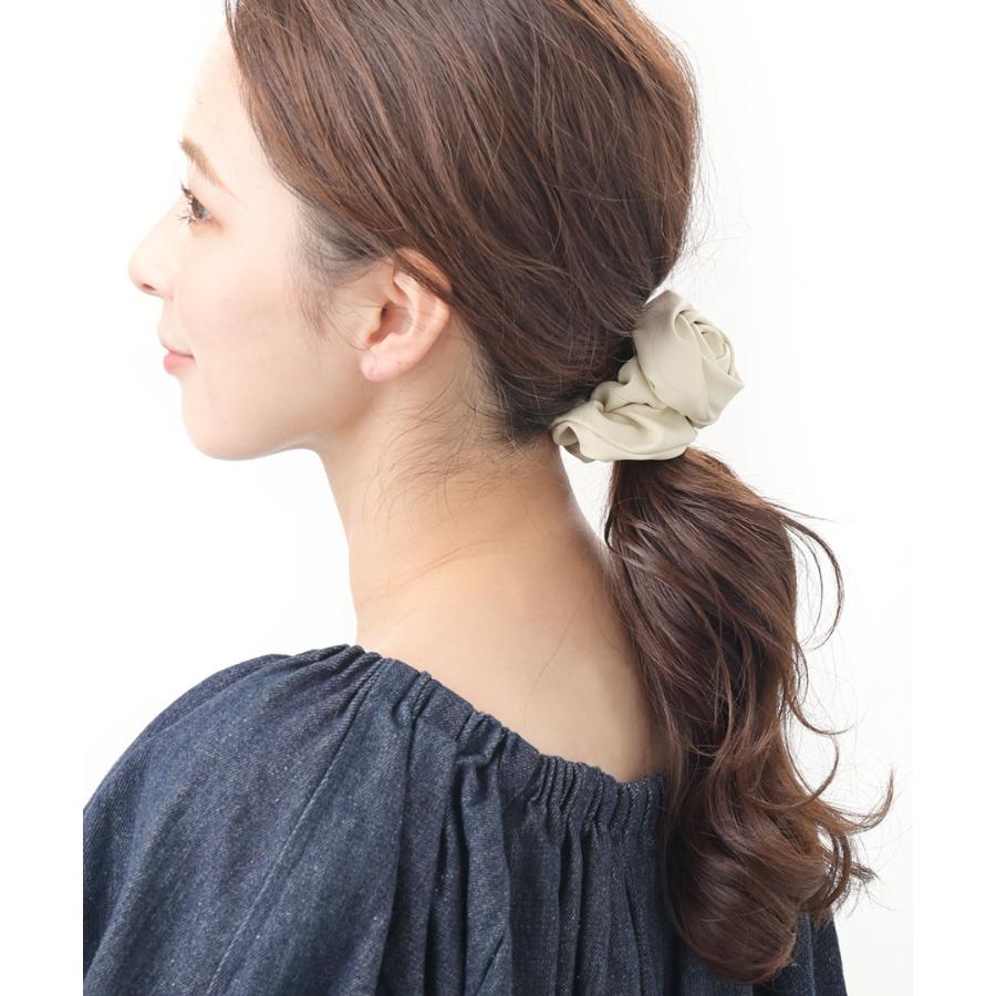 ヴァンテーヌ シュシュ ローズモチーフ フェイクレザー 薔薇 ヘアゴム