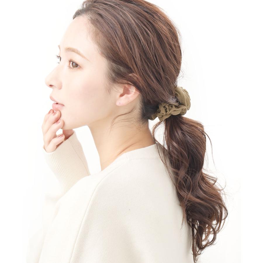 ヴァンテーヌ シュシュ ローズモチーフ スエード調 薔薇 ヘアゴム