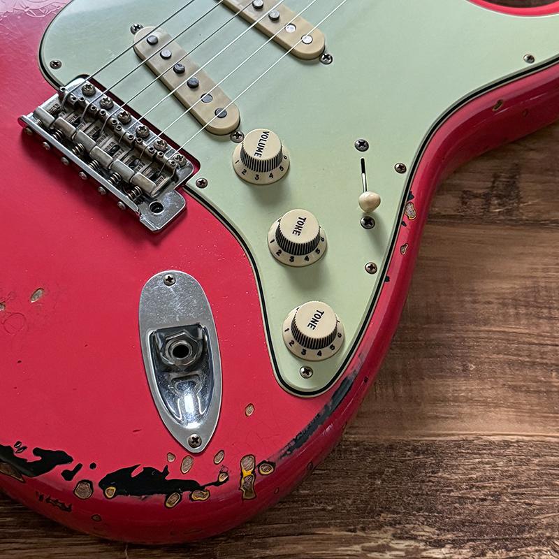 ［中古］Fender Custom Shop / Michael Landau Signature 1963 Stratocaster Relic Fiesta Red over 3CS 2022｜vintage-style｜02