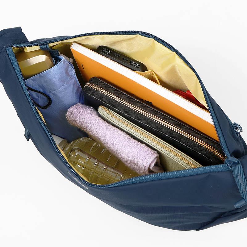 cabin zero（キャビンゼロ） ショルダーバッグ MOON BAG 8L ボディ