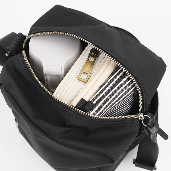 Folna フォルナ ショルダーバッグ ブリザテックナイロン simply