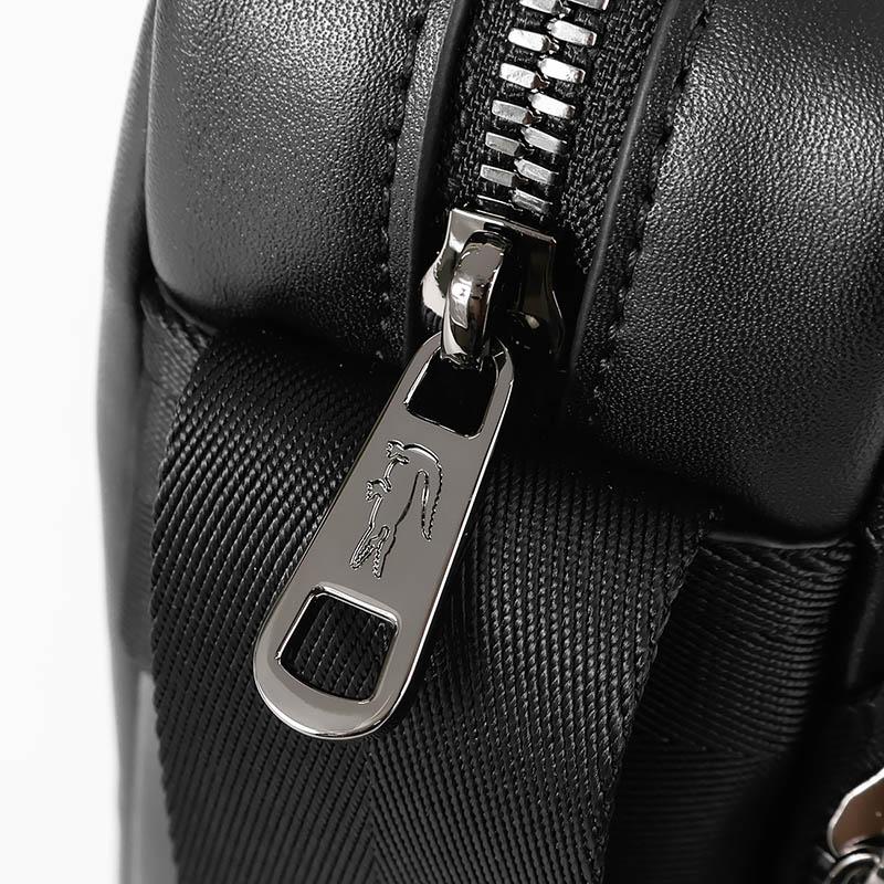 LACOSTE（ラコステ） ショルダーバッグ モノグラム コンビネーション