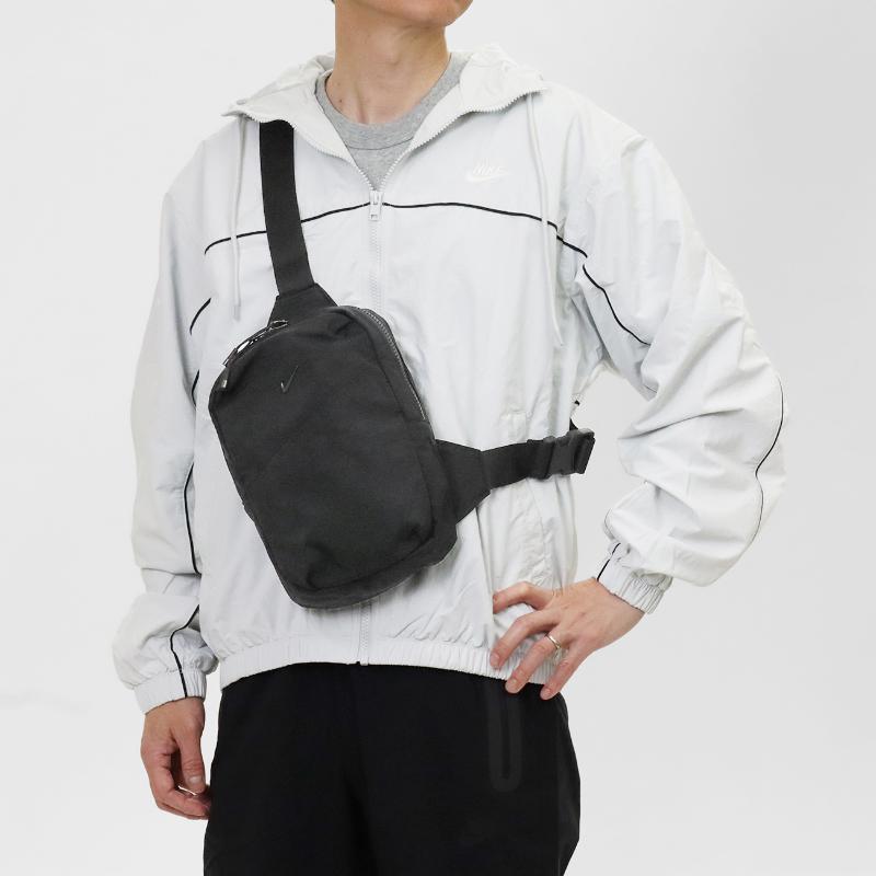 NIKE（ナイキ） ボディバッグ オーラ クロスボディ Aura Crossbody
