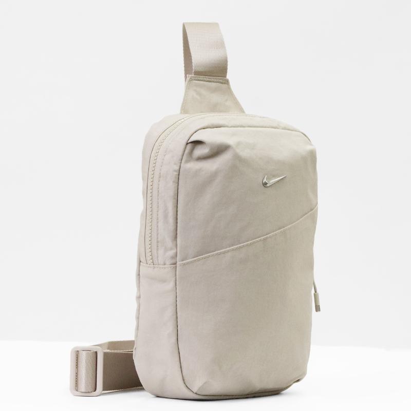 NIKE（ナイキ） ボディバッグ オーラ Aura クロスボディバッグ