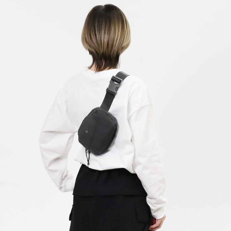 NIKE（ナイキ） ボディバッグ オーラ クロスボディ Aura Crossbody