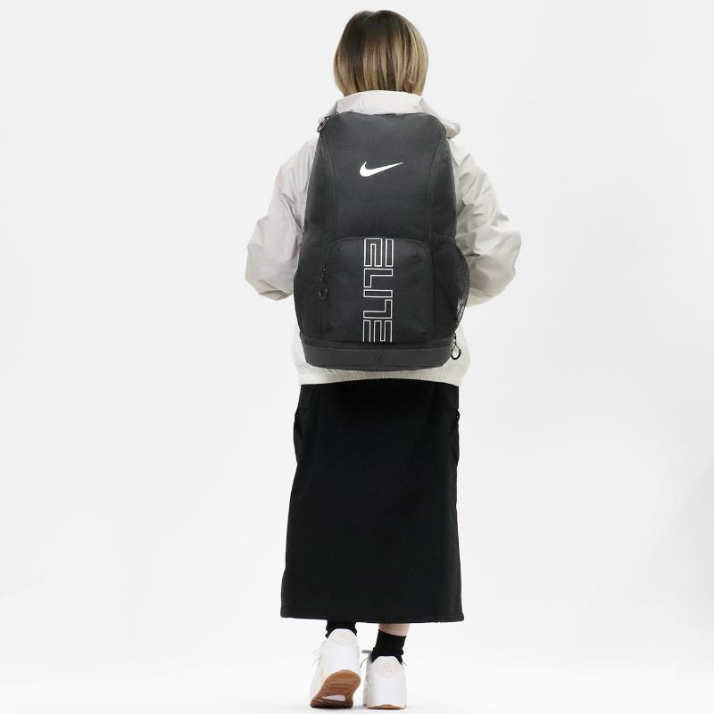 ナイキ ヴァシティ エリート バックパック ブラック 32L ナイキ（NIKE）（メンズ）ヴァシティ エリート バックパック 32L