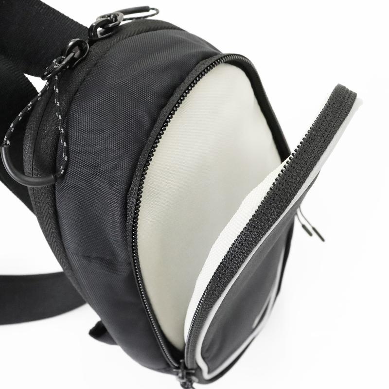 NIKE（ナイキ） ボディバッグ COMMUTE クロスボディ ミニバッグ 縦型